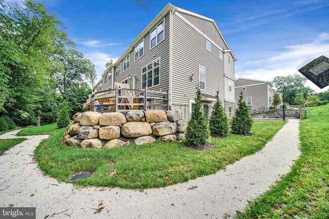 Building Photo - 26 Treyburn Dr
