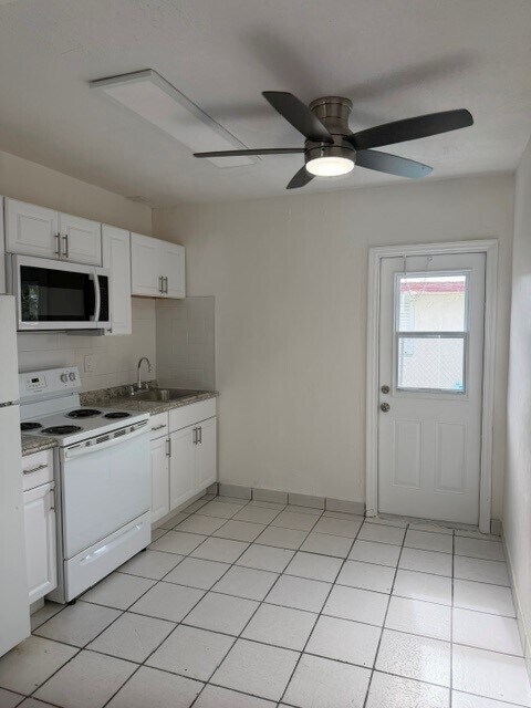 Foto del edificio - 211 NW 7th Ct
