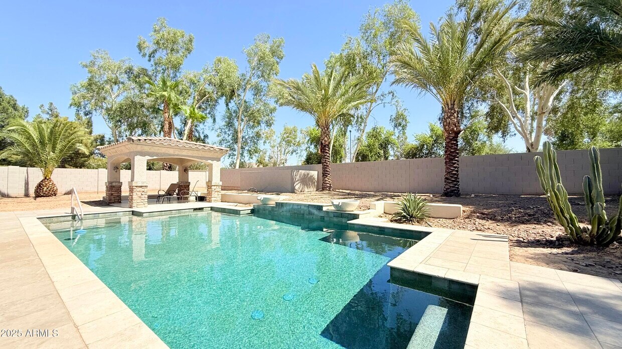 Primary Photo - 4501 E Timberline Ct