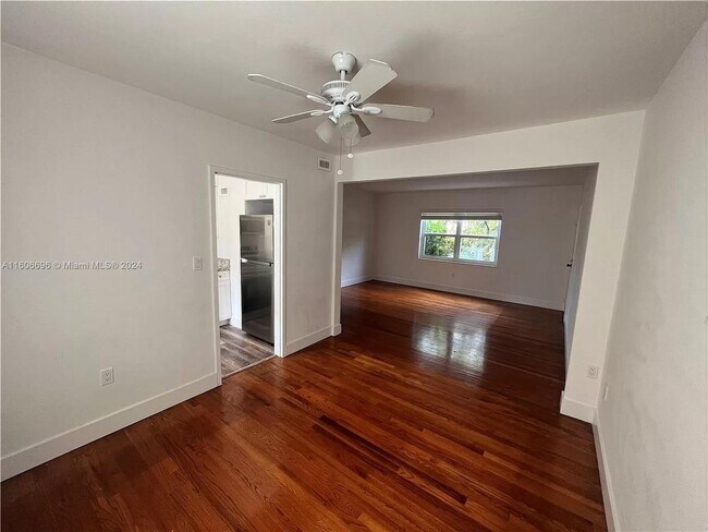 Foto del edificio - 7701 SW 55th Ave