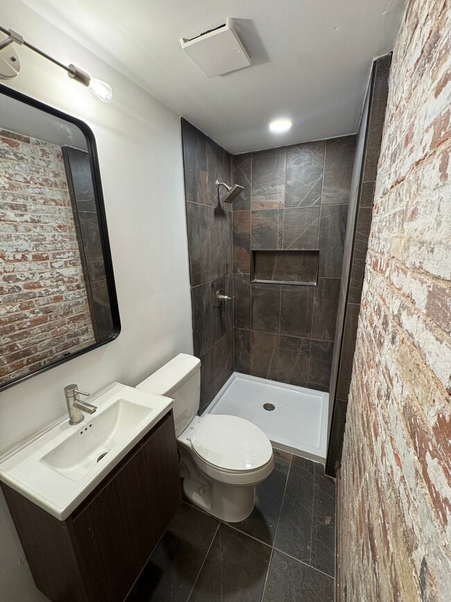 Photo - 839 S Jackson St Apartment