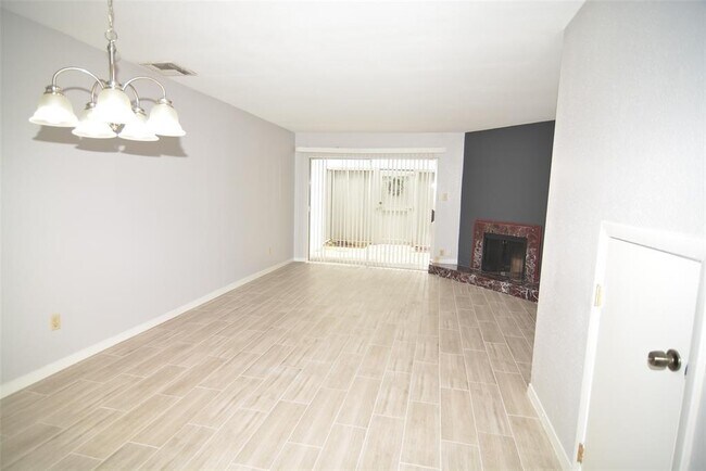 Foto del edificio - 5058 Glenmont Dr