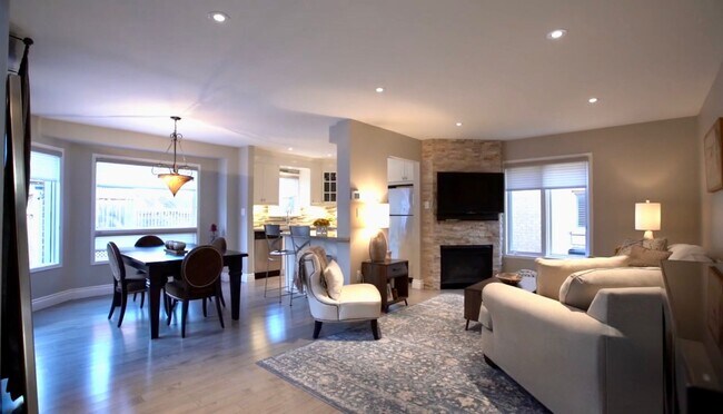 Building Photo - 1150 Skyview Dr