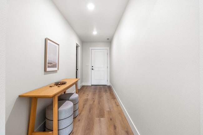 Foto del edificio - 609 N Rd 34