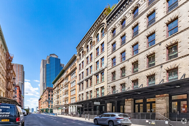 Building Photo - Merchant House