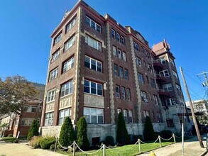 Building Photo - 3501 Ventnor Ave