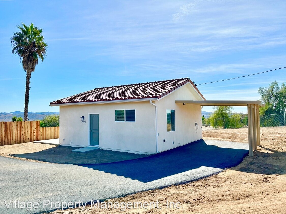 Primary Photo - 1 br, 1 bath House - 3682 Alta Vista Drive...
