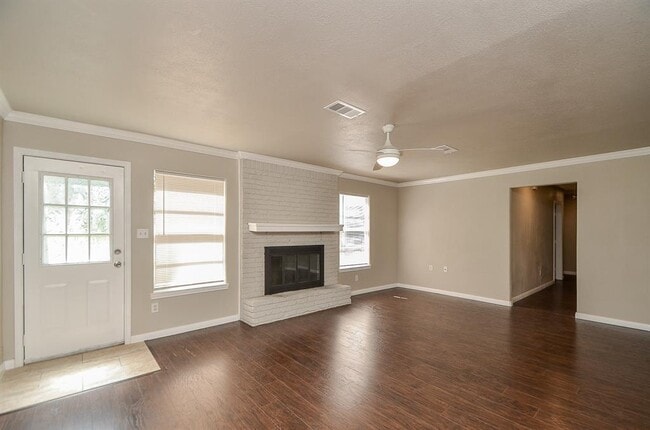 Building Photo - 615 Jeb Stuart Ln