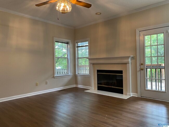 Foto del edificio - 524 SW Sussex Dr