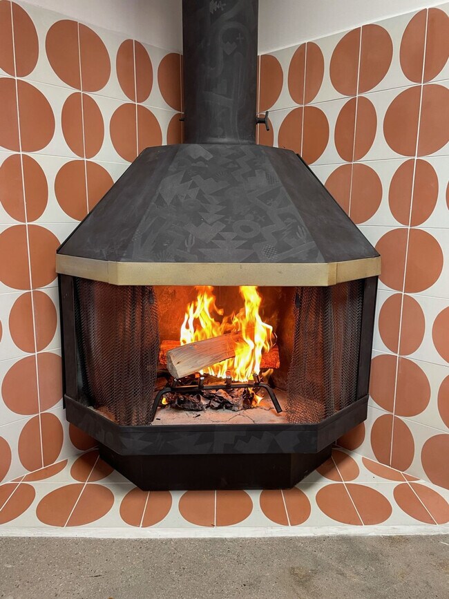 Foto del edificio - 2861 Agua Fria St