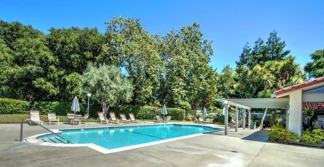 Building Photo - 10855 Sweet Oak St