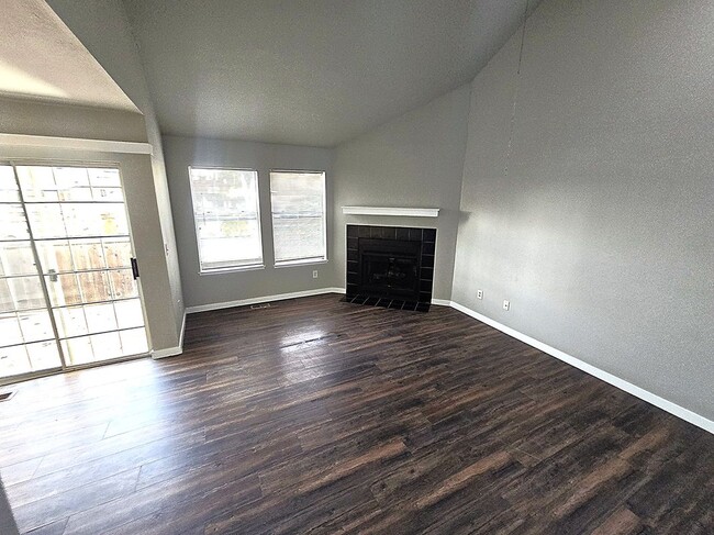 Building Photo - 3897 E 121st Ave