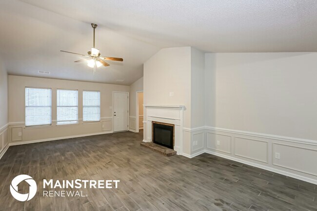 Foto del edificio - 3330 Crescent Knoll Dr