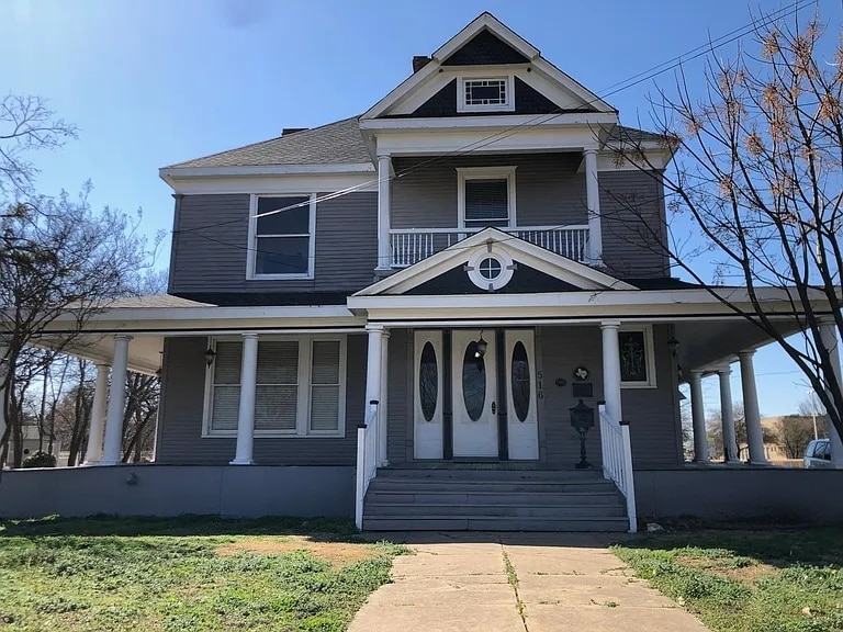 Primary Photo - 516 N Grand Ave