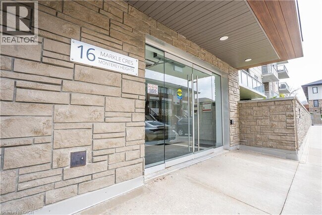Photo du bâtiment - 16 Markle Cres