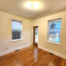 Building Photo - 2907 W Girard Ave