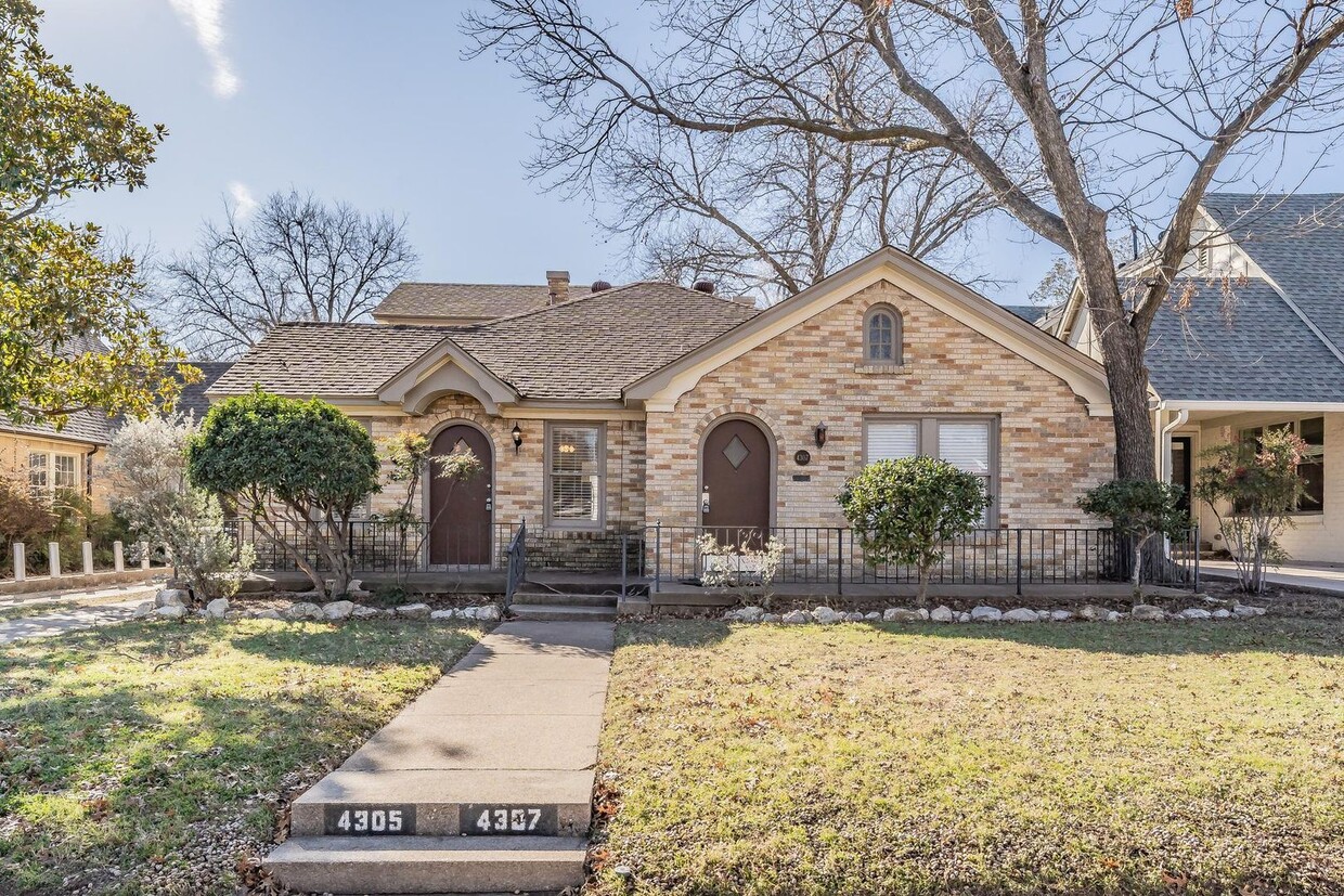 Primary Photo - Charming duplex in Westover Hills