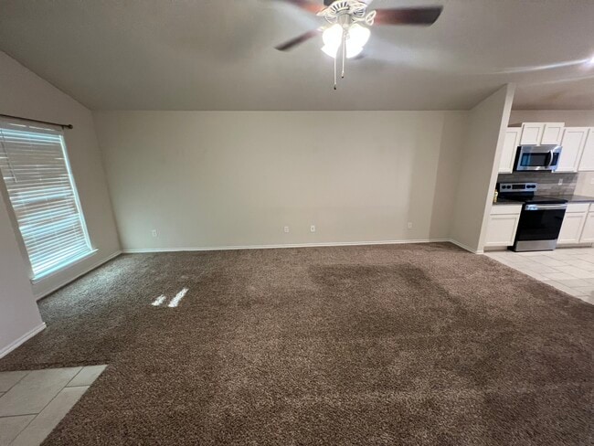 Living room - 3705 Pontiac Ave