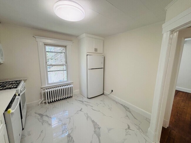 Foto del edificio - 133 Berry Hill Rd
