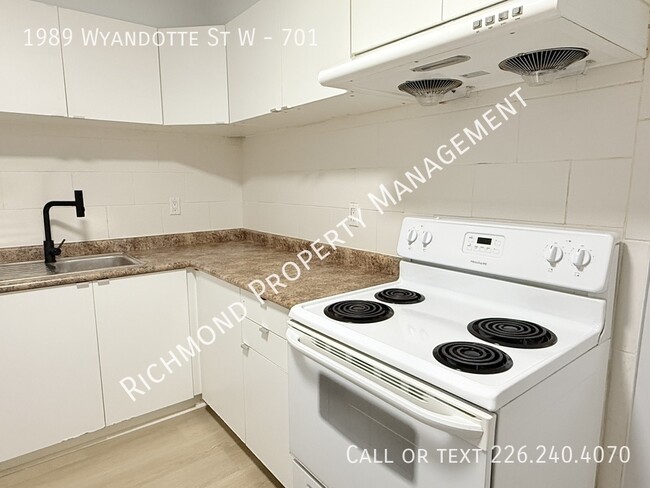 Photo du bâtiment - 1989 Wyandotte St W