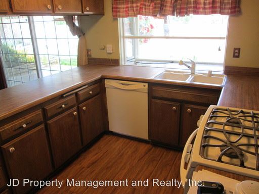 Building Photo - 1935 Jasmine St