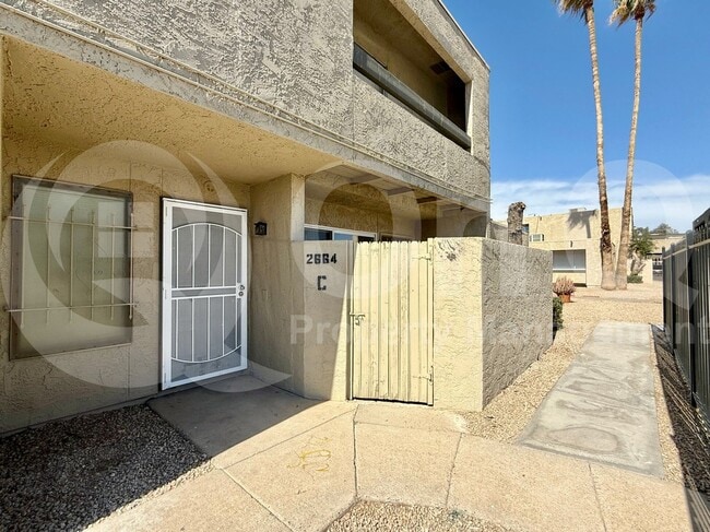 Building Photo - 2664 N 43rd Ave