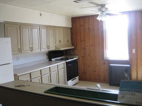 Building Photo - 901 White St