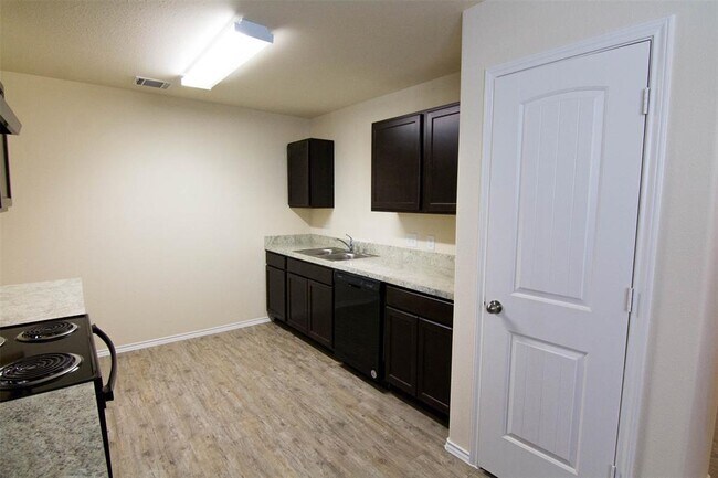 Building Photo - 373 N Meadows Dr