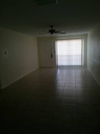 Foto del edificio - 3645 Barna Ave
