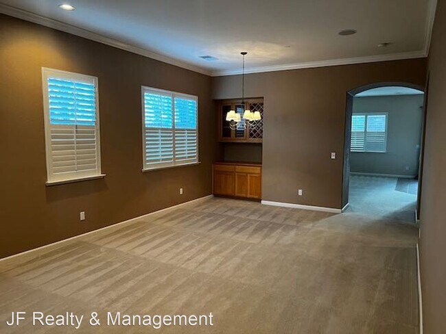 Building Photo - 3 br, 2 bath House - 2600 Torrey Pines Dr