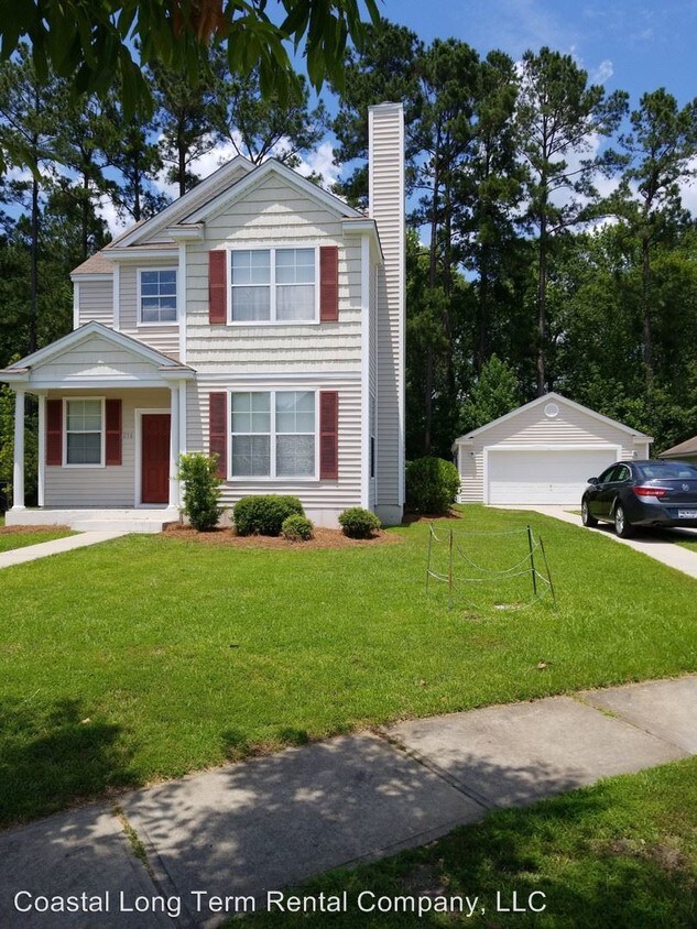 Primary Photo - 4 br, 3.5 bath House - 216 University Parkway