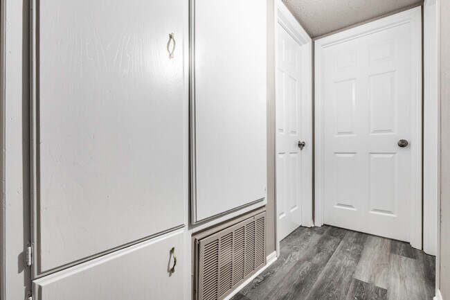 Foto del edificio - 918 Delmar Cir