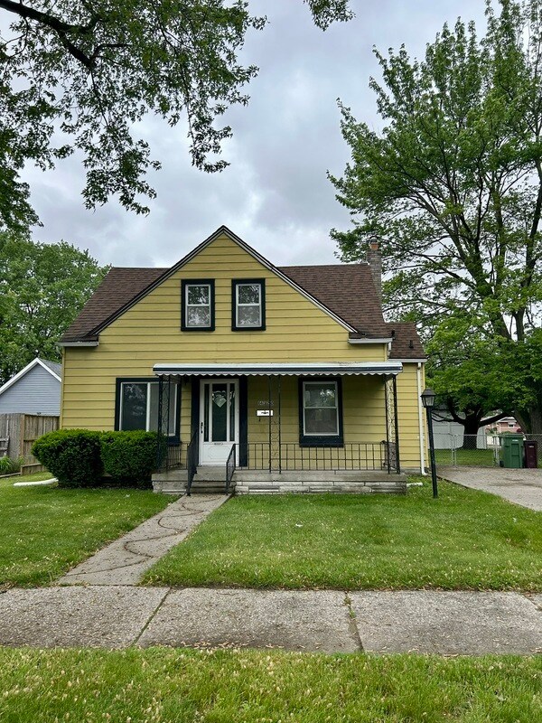 Primary Photo - 14320 Pearl St