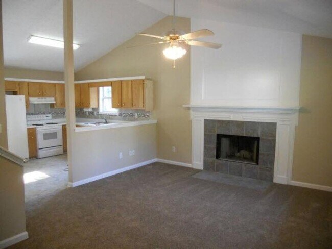 Building Photo - 2800 Tumblewood Trail