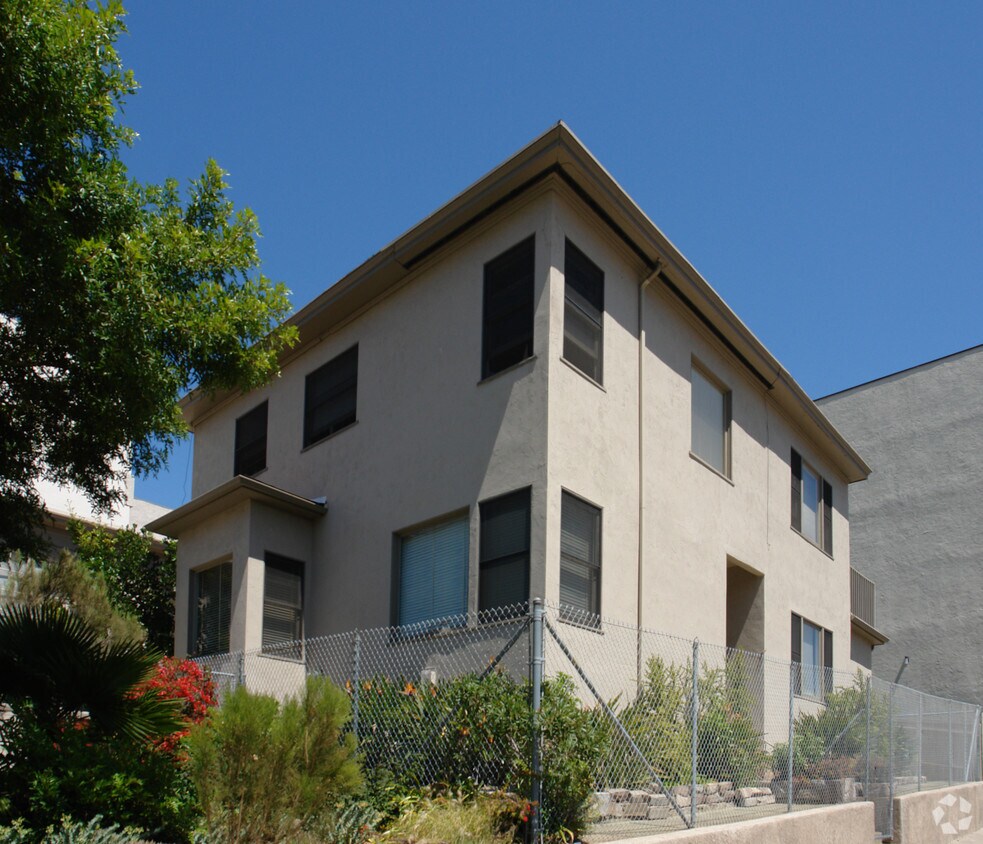 Building Photo - 402 Date St