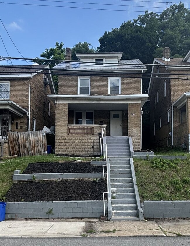 Building Photo - 1409 Brookline Blvd