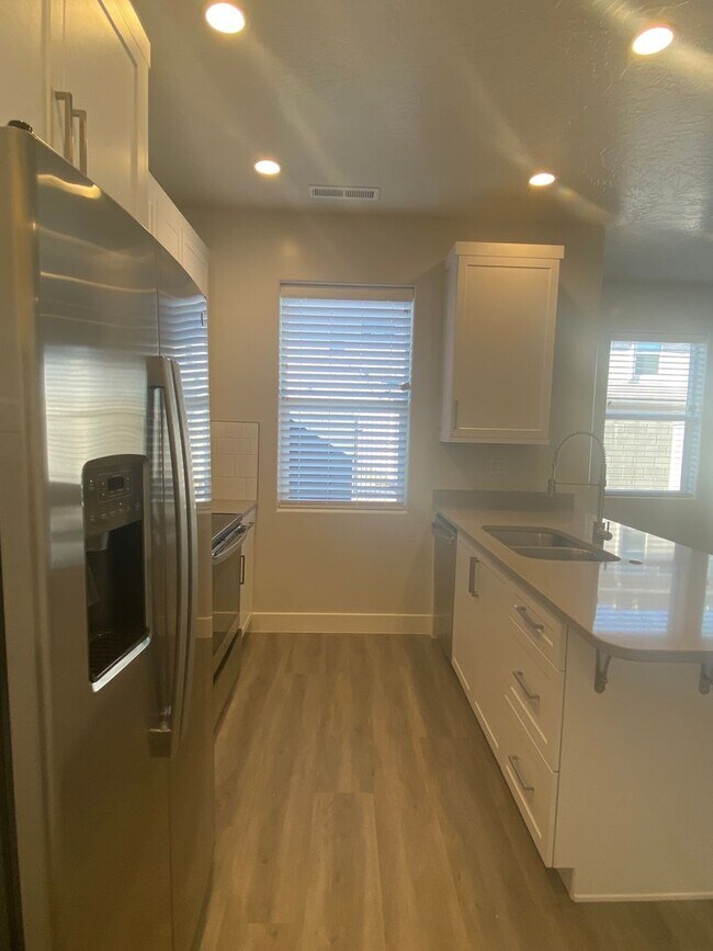 Foto del edificio - Mustang Valley Townhome.