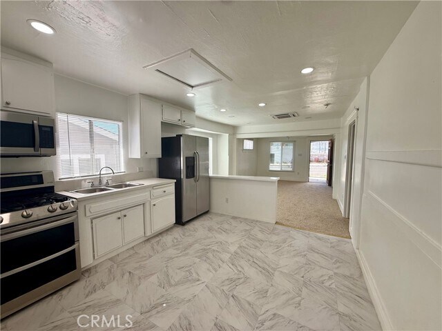 Foto del edificio - 460 S Mott St