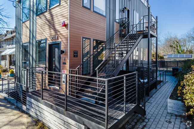 Entrance - 3018 12th St NE