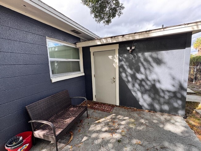 Building Photo - 3205 E Frierson Ave