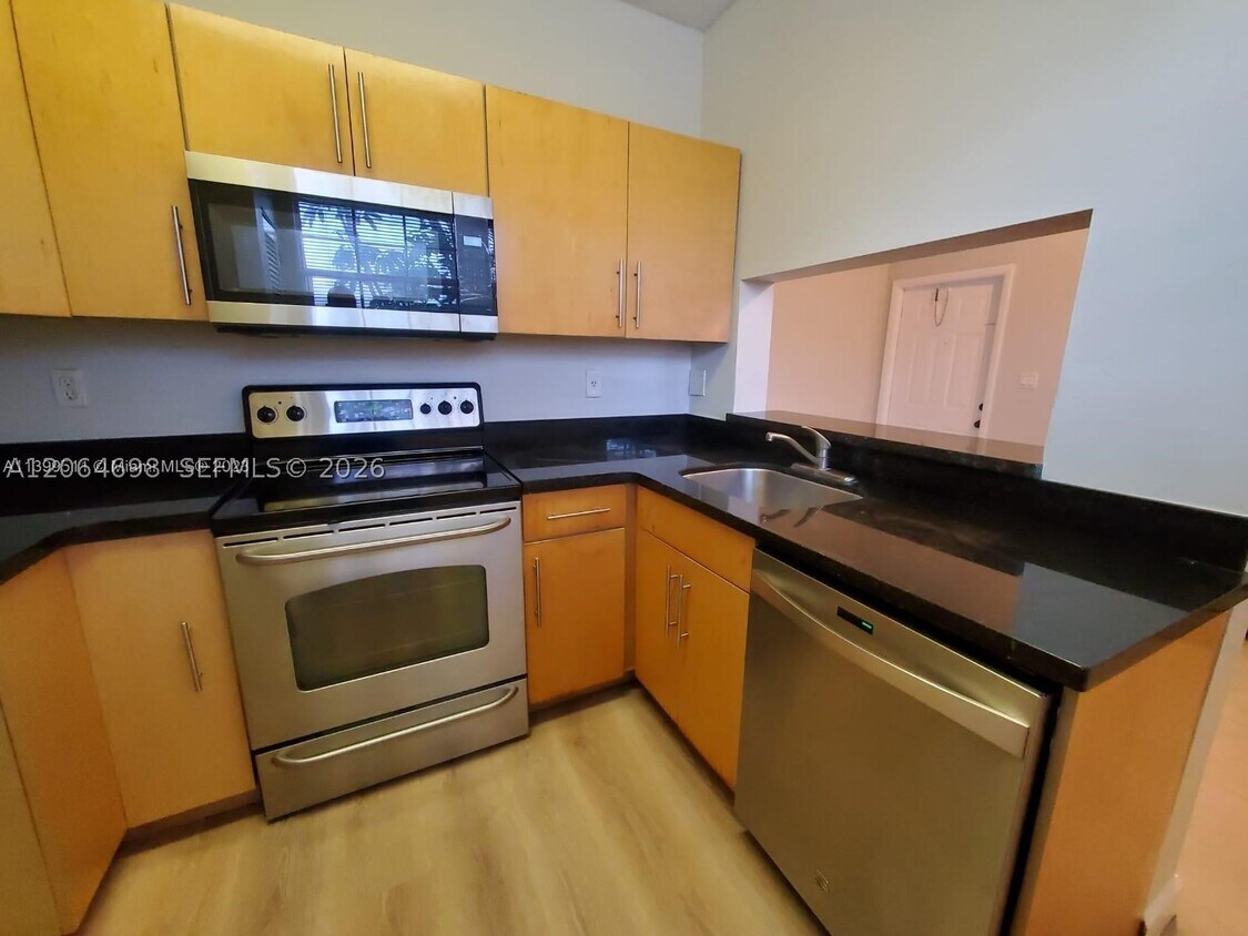 Foto del edificio - 1851 NW 96th Terrace