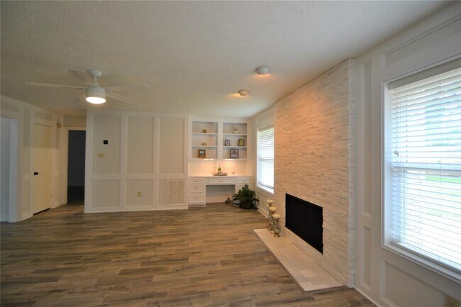 Building Photo - 2626 Valley Field Dr