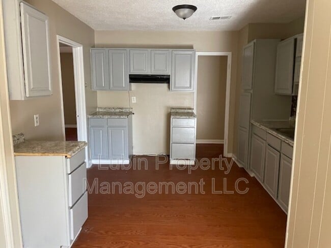 Building Photo - 1349 Frayser Blvd