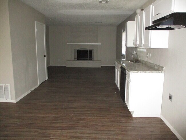 Foto del edificio - 1515 Pecan Ave