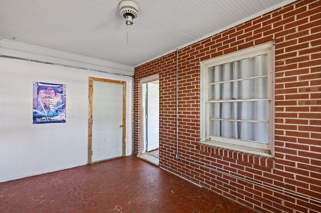 Building Photo - 224 NC-561