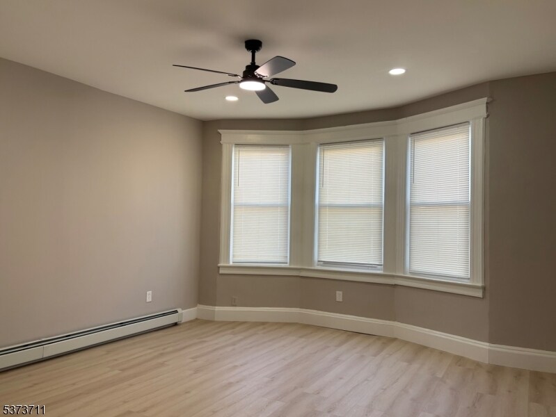 Foto principal - 322 N 10th St