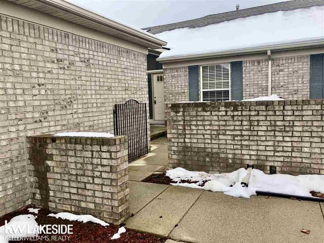 Building Photo - 50265 Paradise Ct