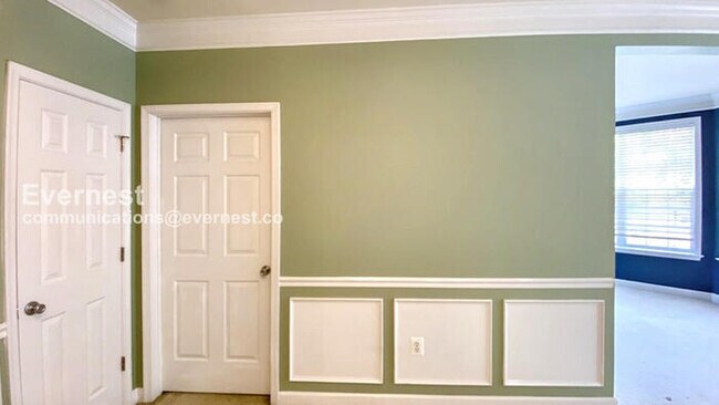 Foto del edificio - 2 Bed, 2.5 Bath Condo with In-Unit Laundry / Pet-Friendly / Coming Soon!