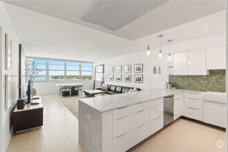 Building Photo - 20 Island Ave