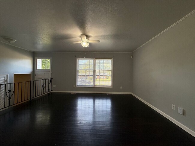 Building Photo - 3 Bedroom Rental - close to Cape Fear Vall...